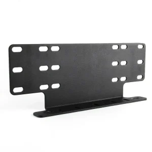 Držiak a podložka pod ŠPZ pre LED rampu je praktickým príslušenstvom umožňujúcim bezpečné a pevné uchytenie LED rampy