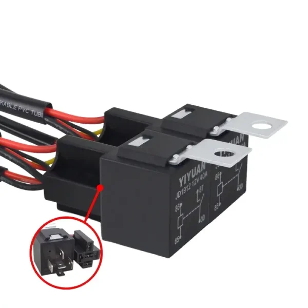 Inštalačný set 40A káble 12V LED svetlá 3 vodiče Pre bezpečné napojenie LED rámp, pracovných i výstražných svetiel.