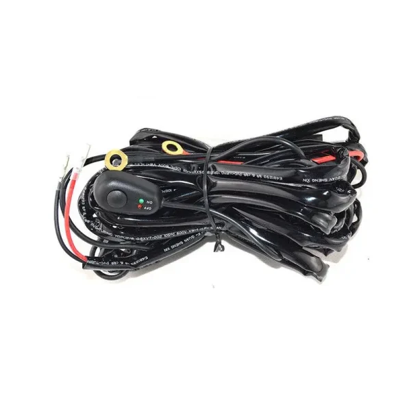 Inštalačný set 40 A pre 12 V LED svetlá. Pre jednoduché napojenie LED rámp a pracovných svetiel.